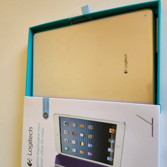 Logitech Bluetooth keyboard for iPad mini - Purple - Picture 4 of 5